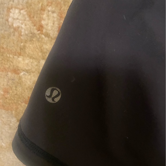 Lululemon 4 inch shorts - Picture 3 of 4